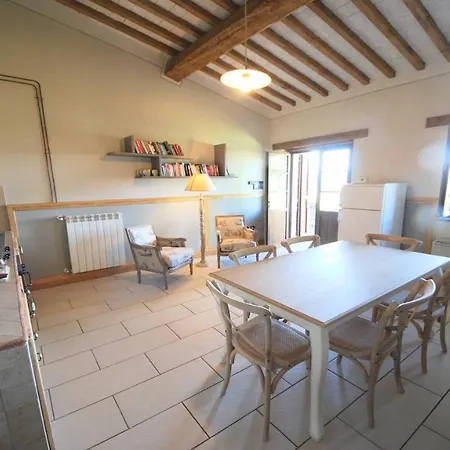 Fabulous Spoleto-poolside-sleeps-20pool, Jacuzzi, Gardens Villa Spoleto