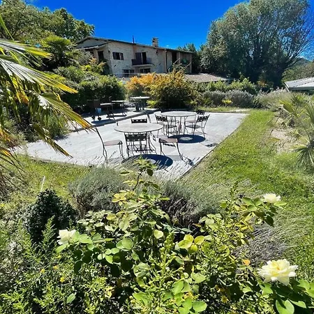 Villa Fabulous Spoleto-poolside-sleeps-20pool, Jacuzzi, Gardens Spoleto