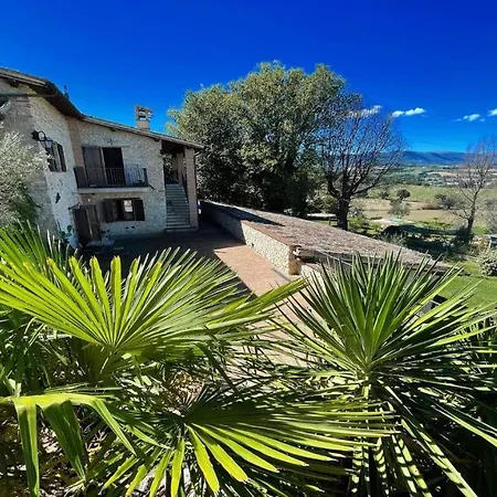 Fabulous Spoleto-poolside-sleeps-20pool, Jacuzzi, Gardens * Spoleto