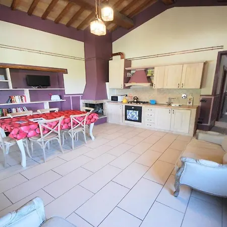 Vila Fabulous Spoleto-poolside-sleeps-20pool, Jacuzzi, Gardens *