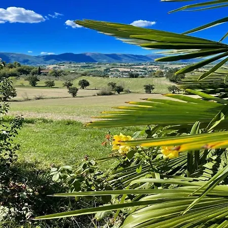 Villa Fabulous Spoleto-poolside-sleeps-20pool, Jacuzzi, Gardens *