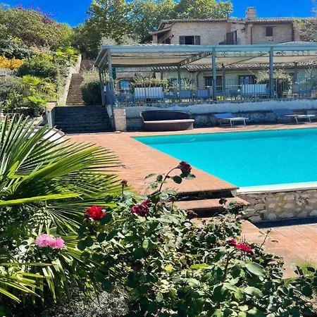 Fabulous Spoleto-poolside-sleeps-20pool, Jacuzzi, Gardens Vila Spoleto