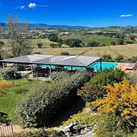 Villa Fabulous Spoleto-poolside-sleeps-20pool, Jacuzzi, Gardens *