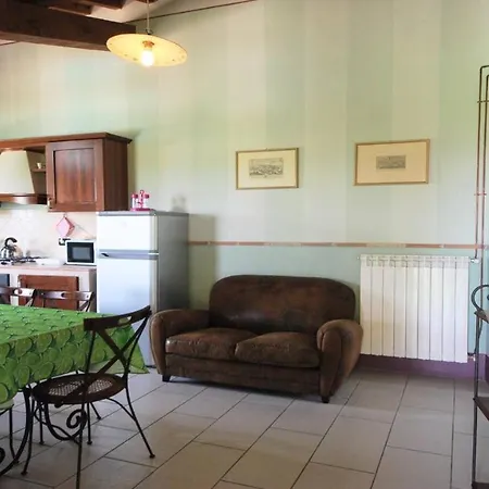 Fabulous Spoleto-poolside-sleeps-20pool, Jacuzzi, Gardens Vila Spoleto