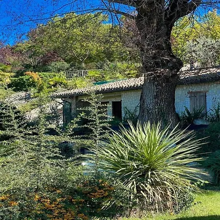 Fabulous Spoleto-poolside-sleeps-20pool, Jacuzzi, Gardens Spoleto