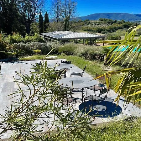Vila Fabulous Spoleto-poolside-sleeps-20pool, Jacuzzi, Gardens Spoleto